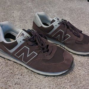 New Balance 10.5 M 12 W- Burgandy